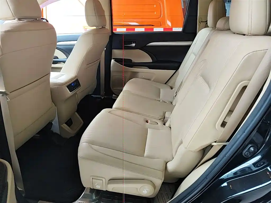 Toyota Highlander 2018 2.0T 2WD Elite 7-Seater China VI фото 17