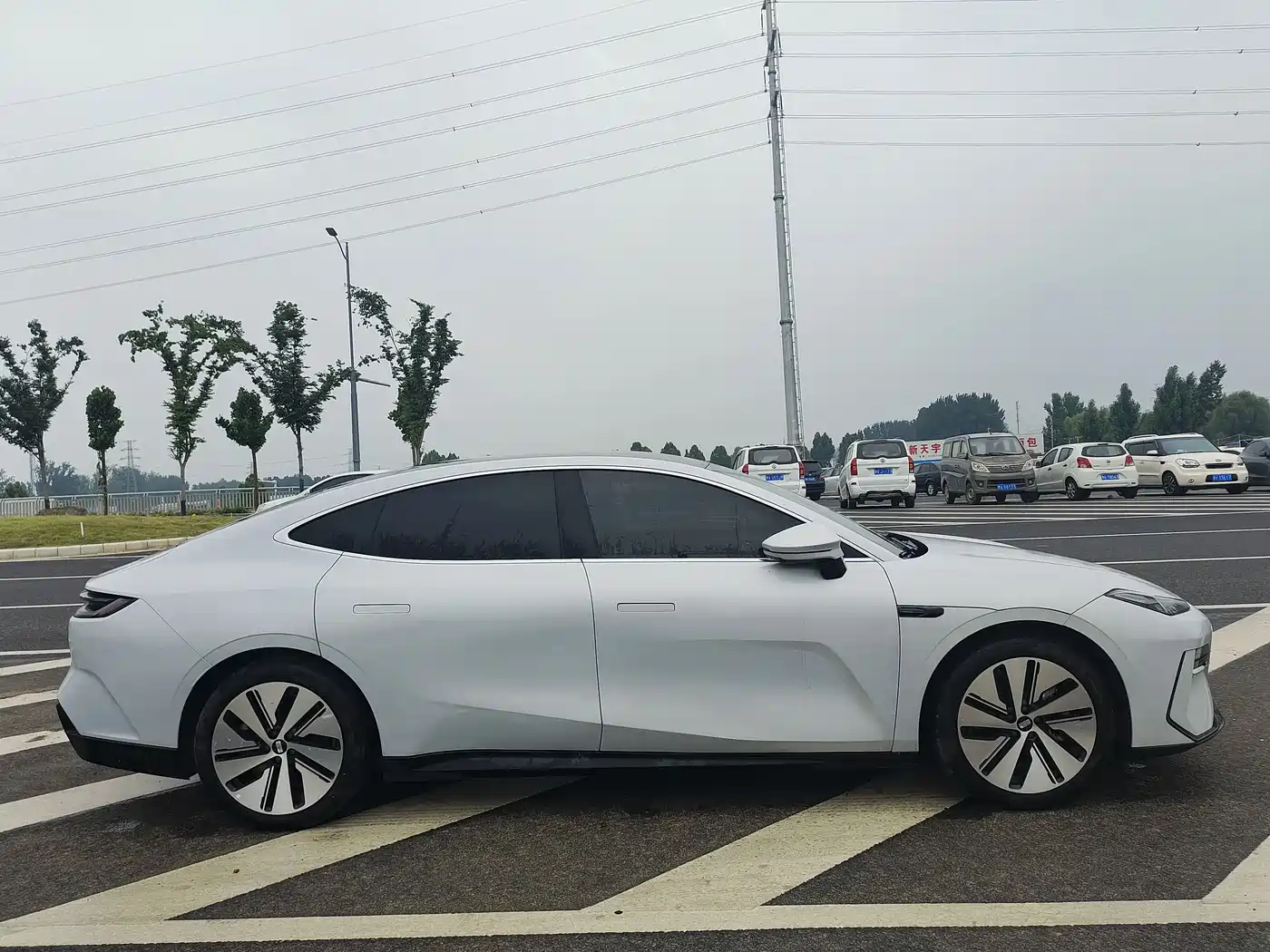 Geely Galaxy Galaxy E8 2024 665km RWD Starship Voyager Edition фото 8