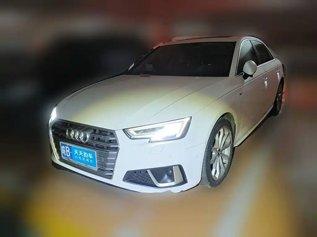 Audi A4L 2018 30th Anniversary 40 TFSI Fashion