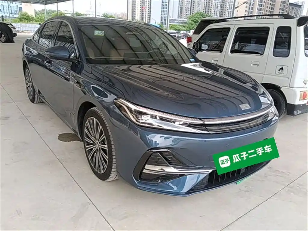 Geely Galaxy Galaxy A7 2025 EM-i 150km Premium Edition фото 4