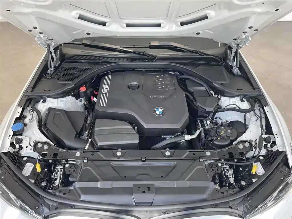 BMW 3 Series 2024 325Li M Sport Package фото 15
