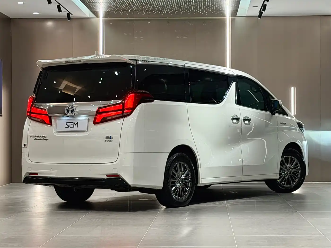 Toyota Alphard 2021 Hybrid 2.5L Premium фото 6