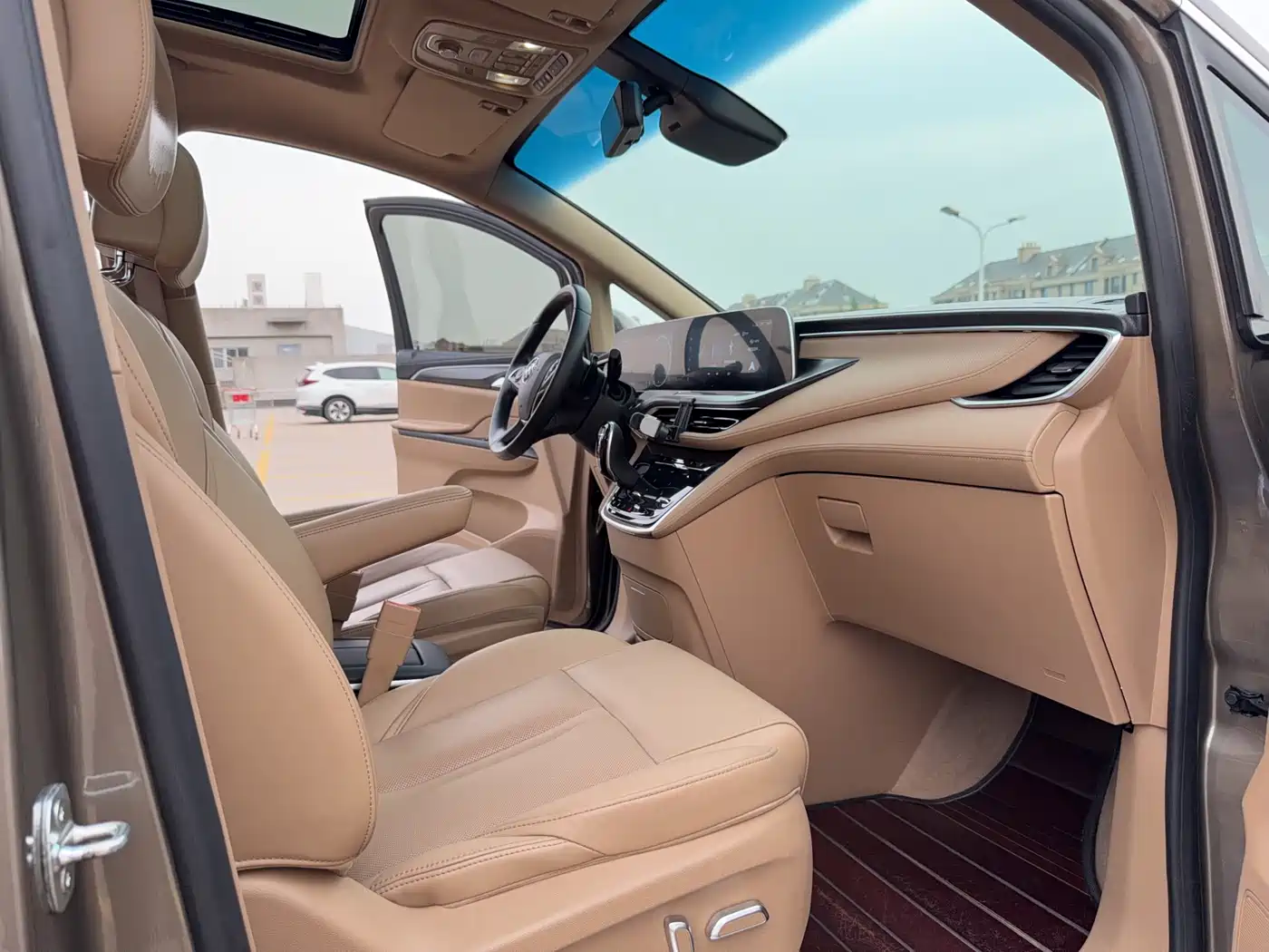 Buick GL8 2021 ES Landlord 653T Luxury фото 12