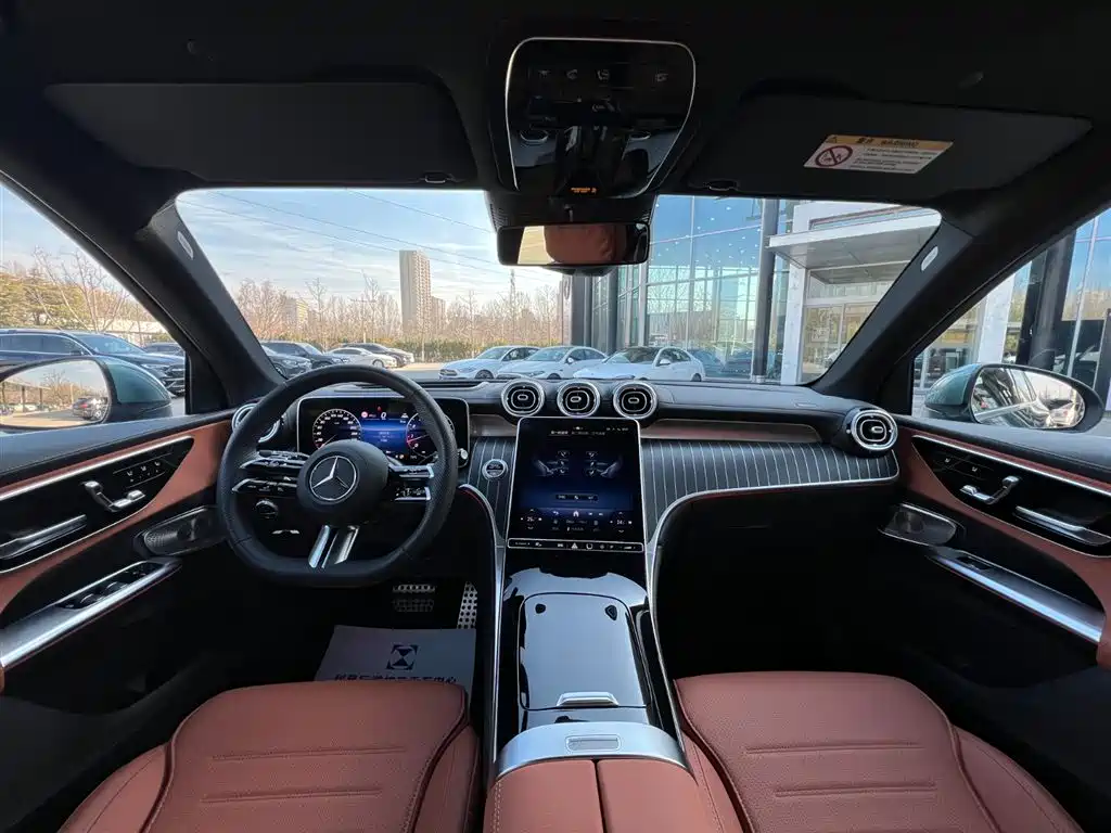 Mercedes-Benz GLC 2025 GLC 300 L 4MATIC Luxury 5-seater фото 8