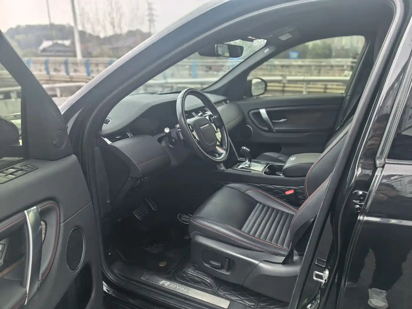 Land Rover Discovery Sport 2020 249PS R-Dynamic Performance фото 18