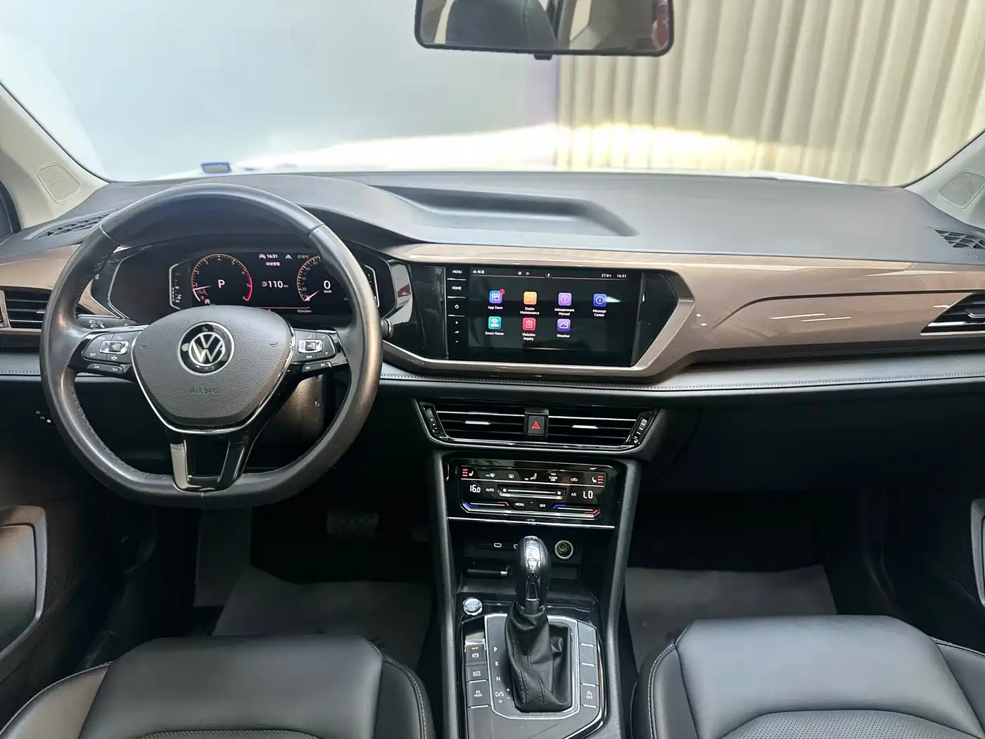 Volkswagen Tharu 2022 280TSI FWD Luxury Edition фото 21