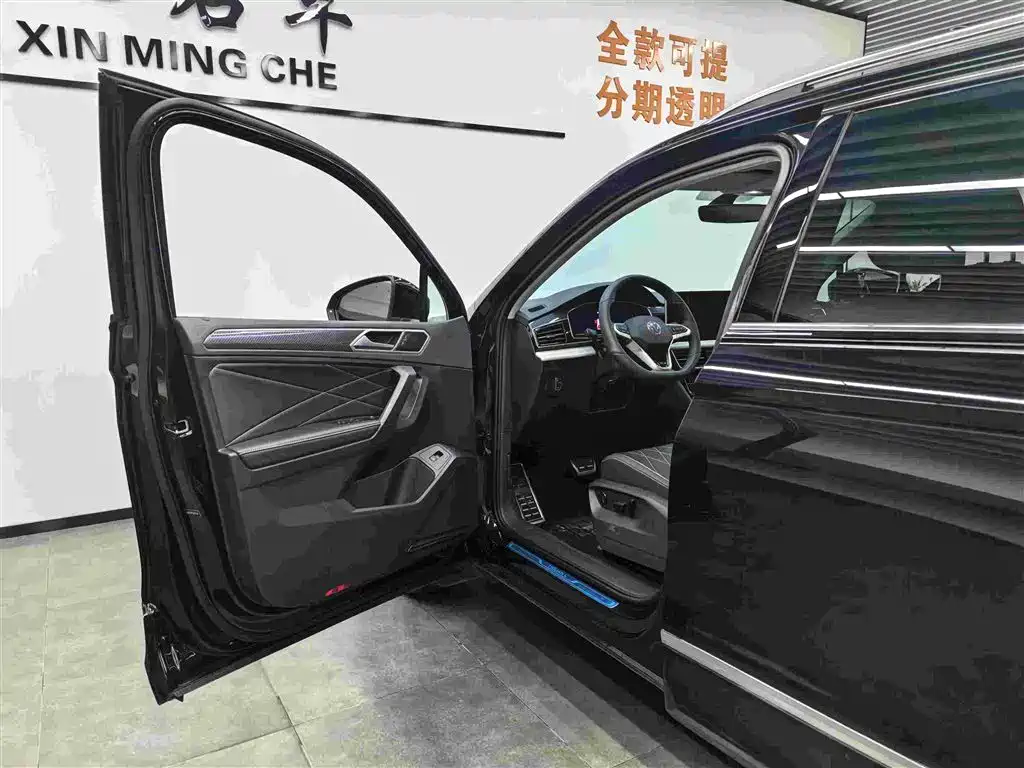 Volkswagen Tiguan L 2024 Outstanding 330TSI Auto 2WD R-Line Dragon Glory Edition фото 6