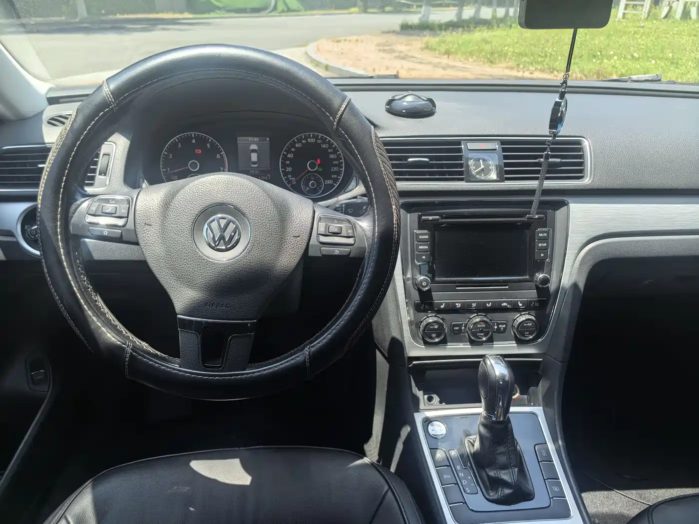 Volkswagen Passat 2013 1.8TSI DSG Yuzun фото 12