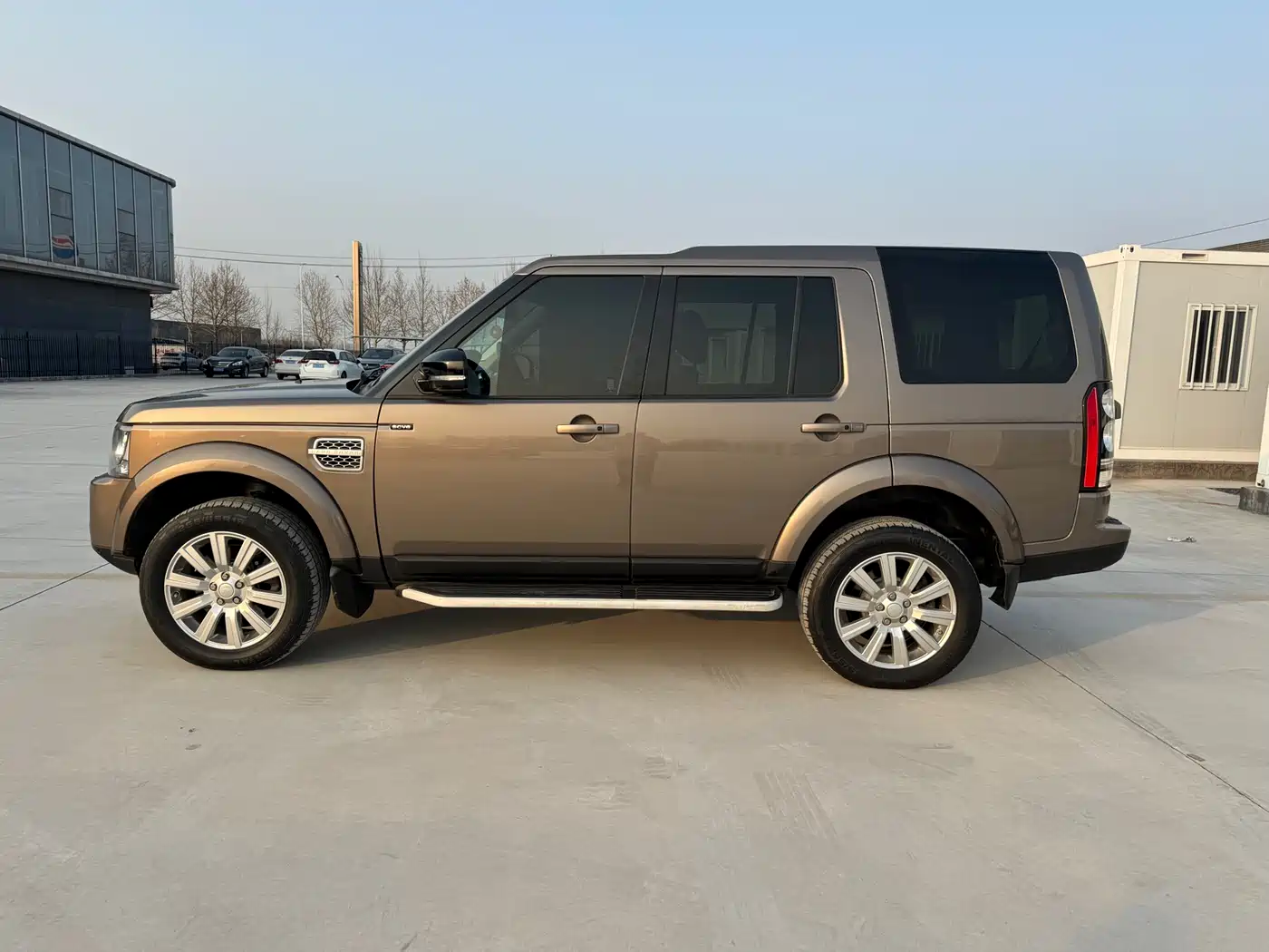Land Rover Discovery 2015 3.0 SC V6 HSE фото 4