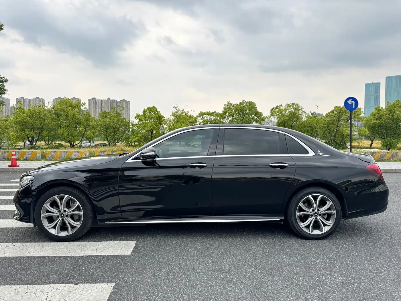 Mercedes-Benz E-Class 2020 Facelift E 300 L Sport Fashion фото 4