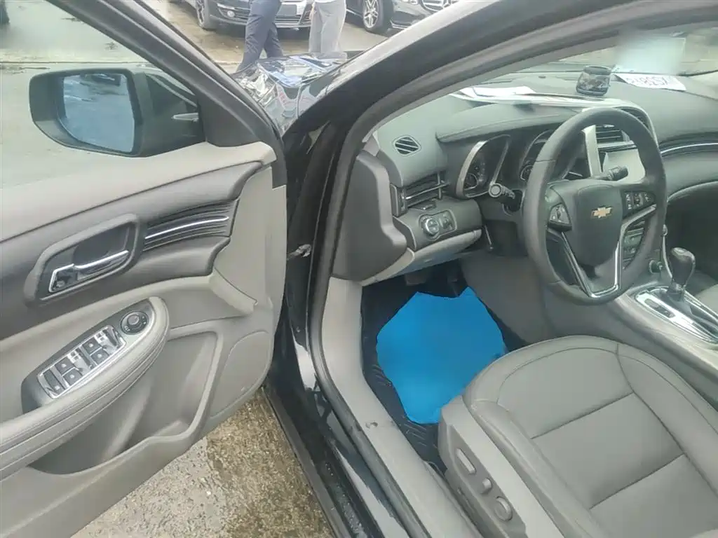 Chevrolet Malibu 2014 2.0L Automatic Luxury фото 16