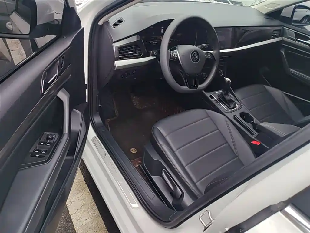 Volkswagen Lavida 2022 1.5L Auto Comfort Edition фото 16