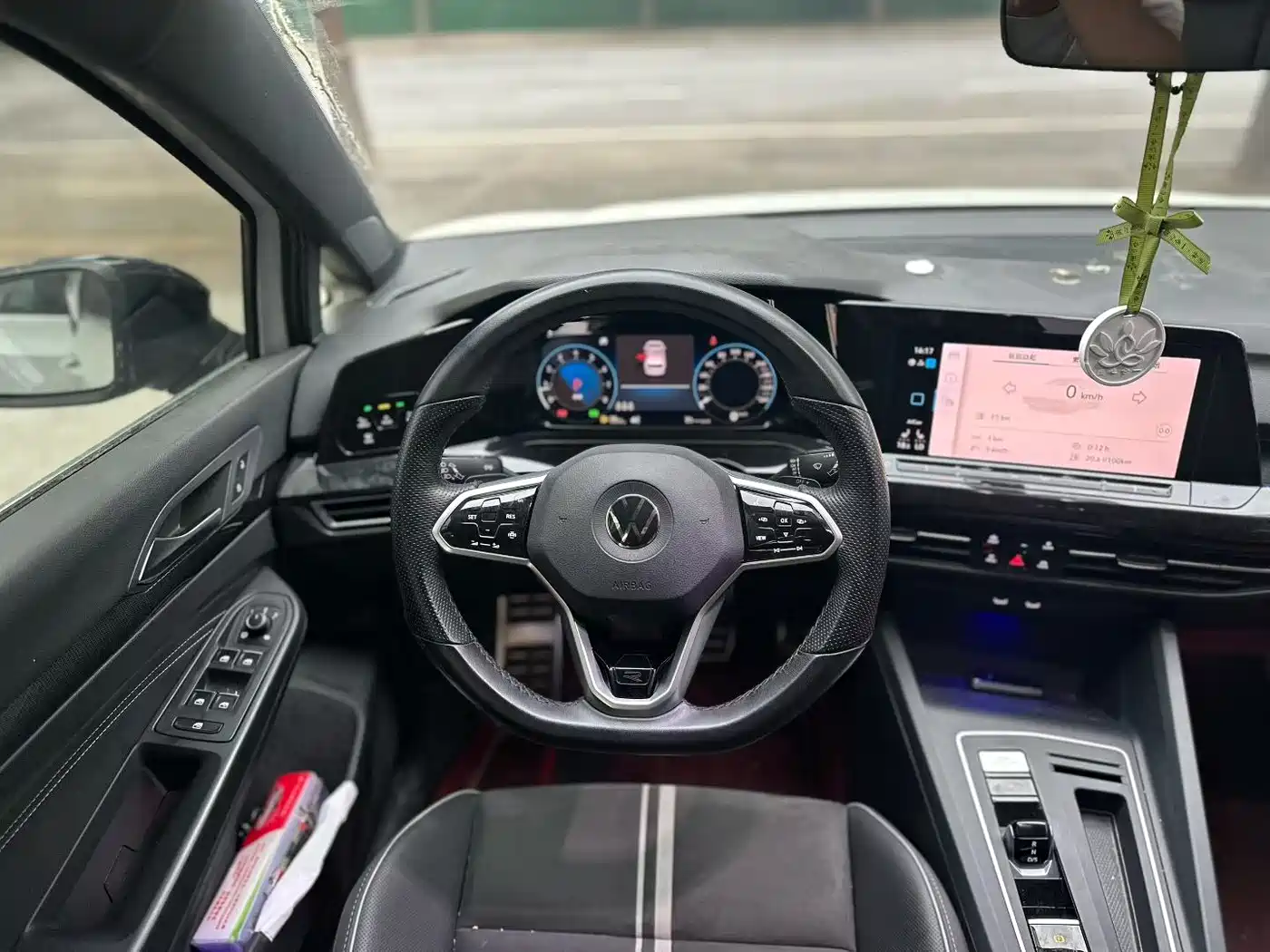 Volkswagen Golf 2021 280TSI DSG R-Line фото 3
