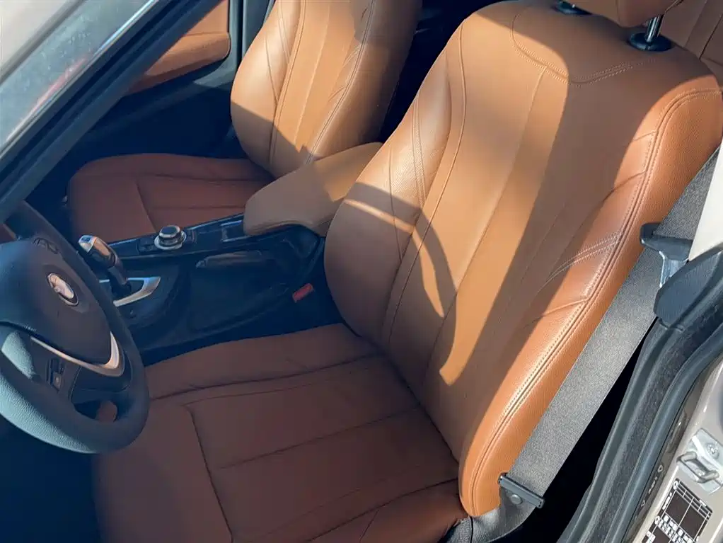 BMW 3 Series GT 2016 320i Design Package фото 8