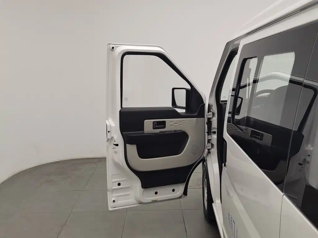 Dongfeng Xiaokang C36 2024 2024 1.5L Standard Type II