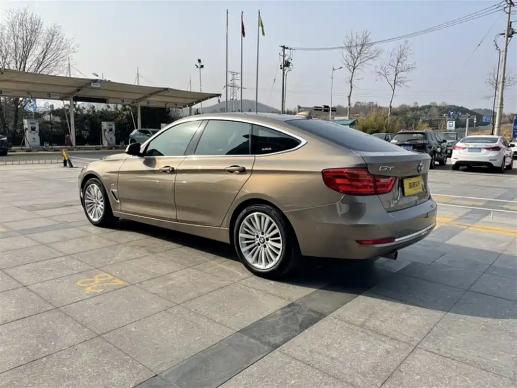 BMW 3 Series GT 2016 320i Design Package фото 7