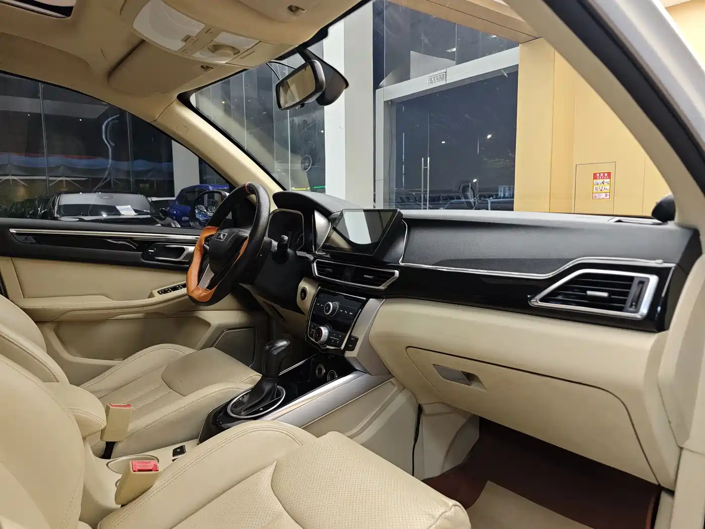 Zotye Damai X5 2016 2017 Upgrade 1.5T CVT Magistrate
