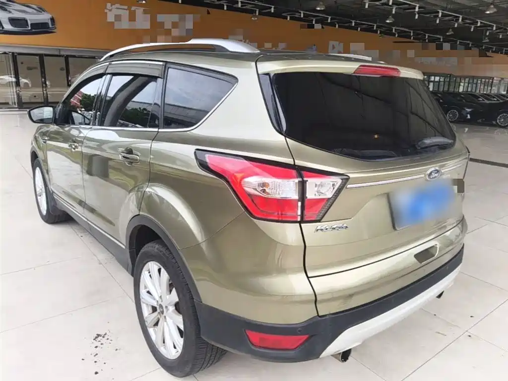 Photo 5 - Ford Kuga