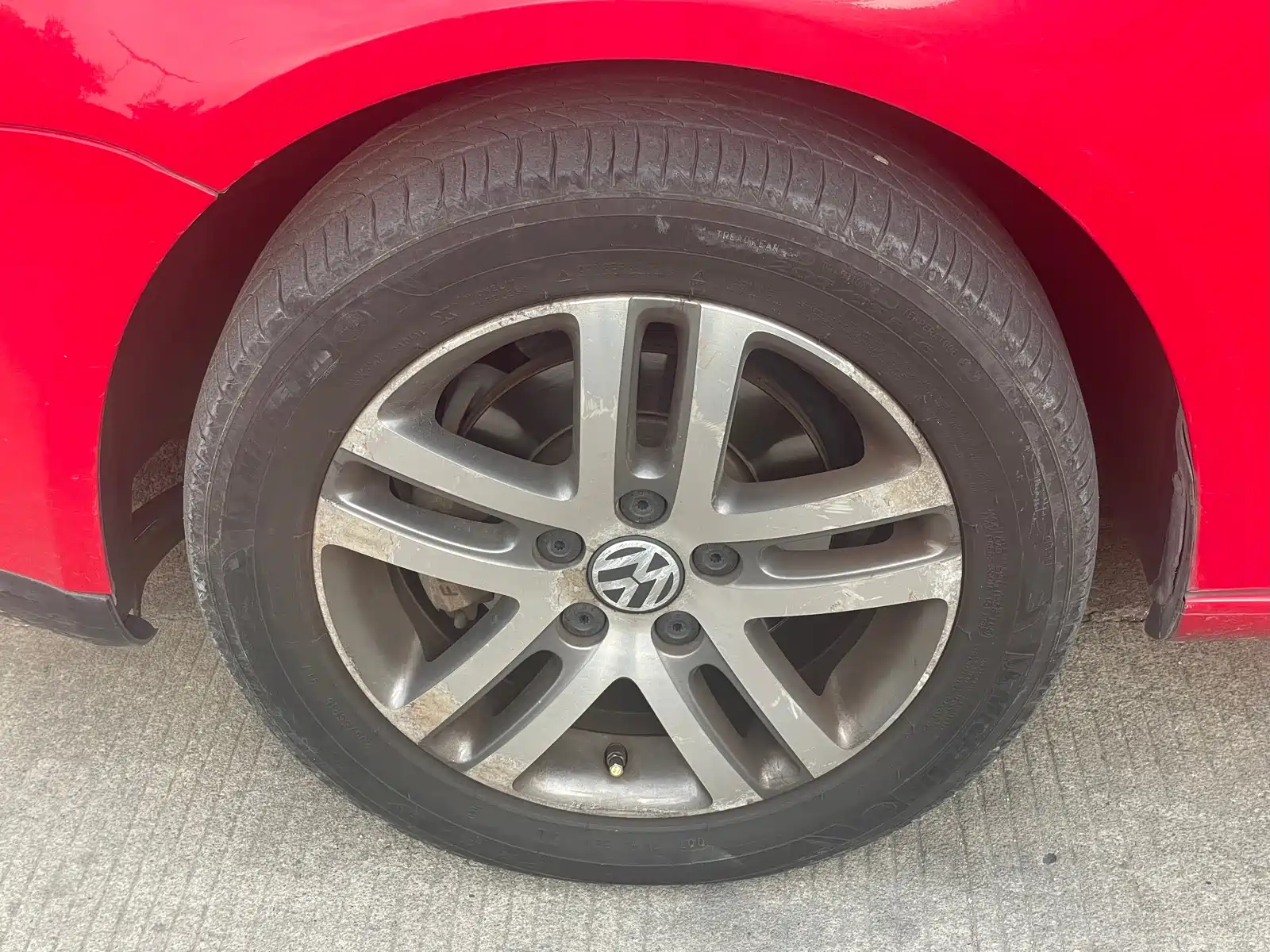 صورة 13 - Volkswagen Sagitar