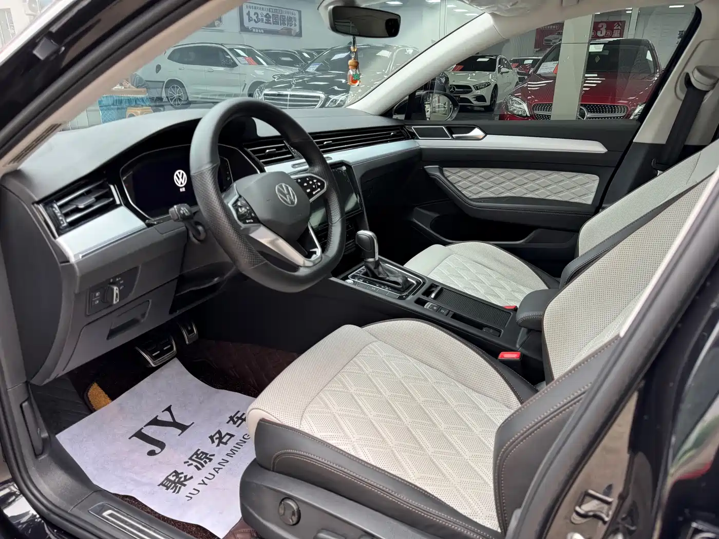 Volkswagen Magotan 2024 2 Million Units Public Sharing Edition 330TSI DSG Luxury фото 4