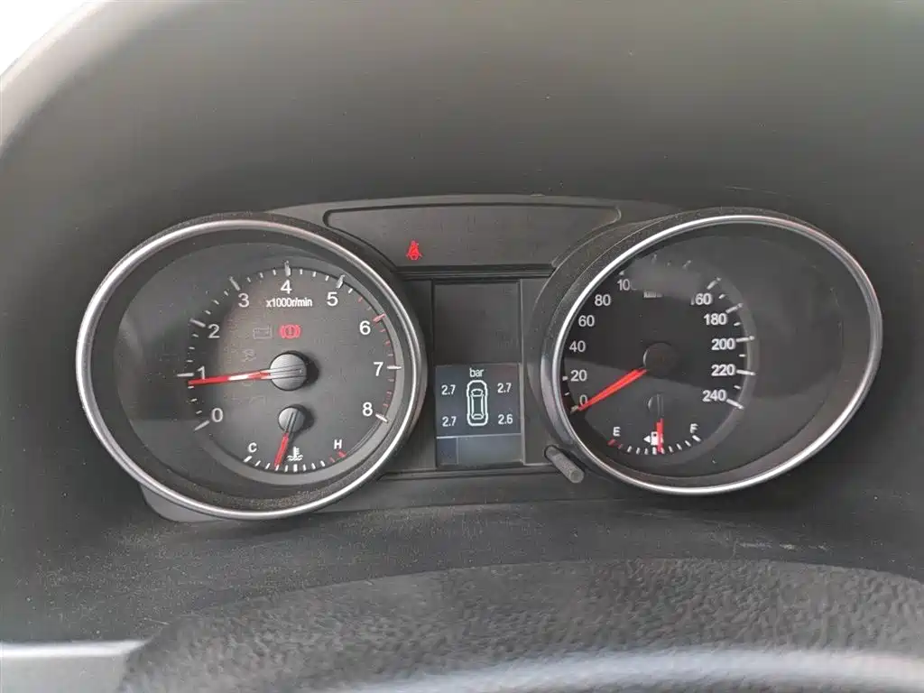 Haval M6 2019 1.5T Manual 2WD Elite Type China V фото 4