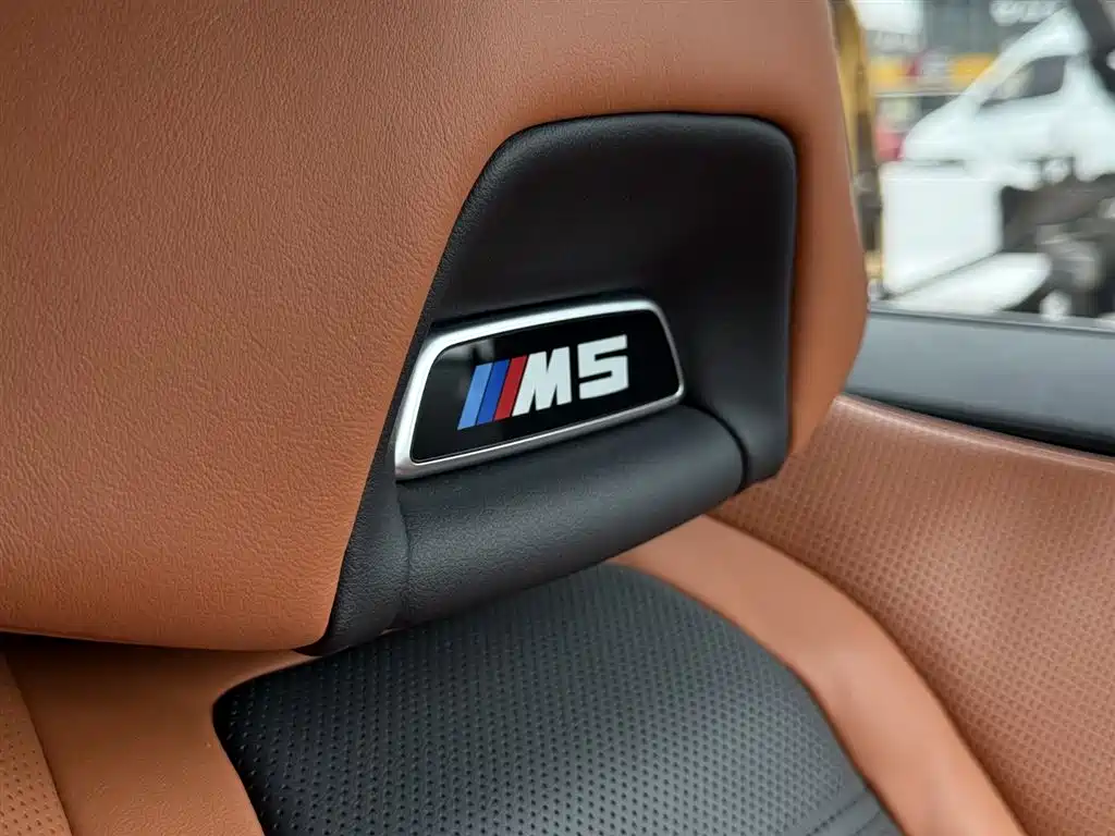 BMW M5 2021 M5 фото 39
