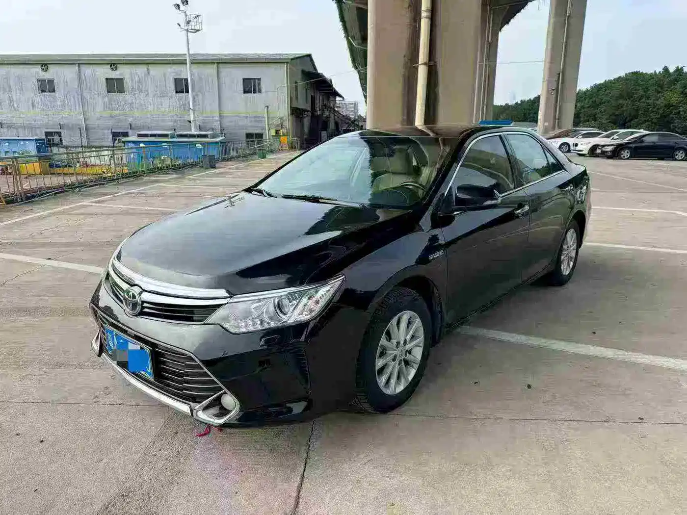 Toyota Camry 2016 Hybrid 2.5HG 10th Anniversary Luxury Navigation Edition