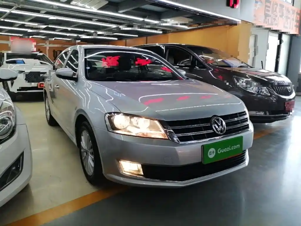 Volkswagen Lavida 2013 Facelift 1.6L Automatic Luxury фото 4