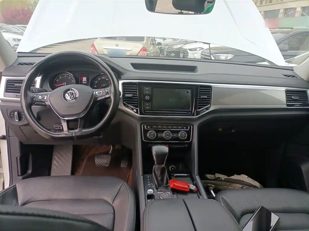 Volkswagen Teramont 2019 380TSI 4WD Luxury Edition China VI фото 6