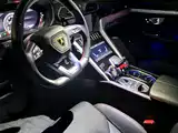 Фото 4 - Lamborghini Urus