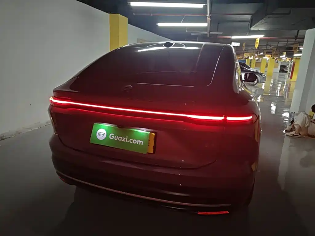 Фото 6 - NIO EC6
