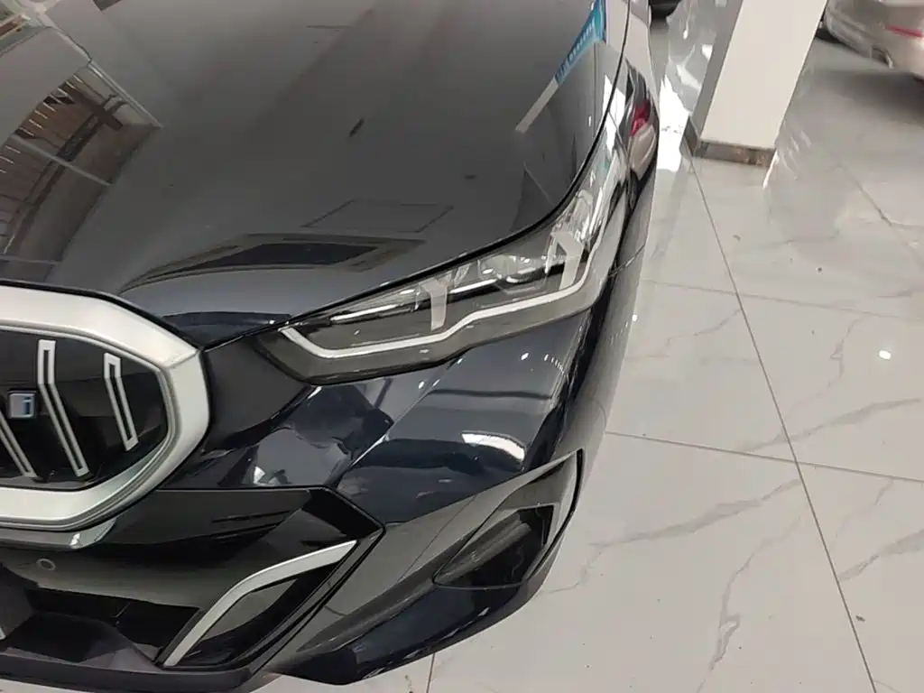 BMW i5 2025 2025 eDrive 35L M Sport Package