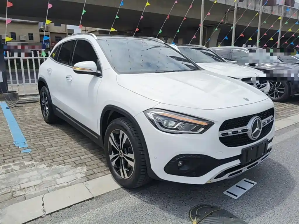 Mercedes-Benz GLA 2023 GLA 220 фото 4