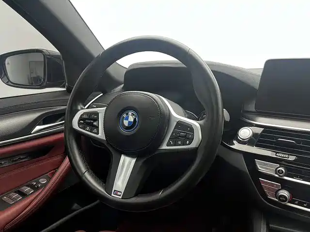 BMW 5 Series New Energy 2022 Facelift II 535Le Pioneer Edition M Sport Package фото 3