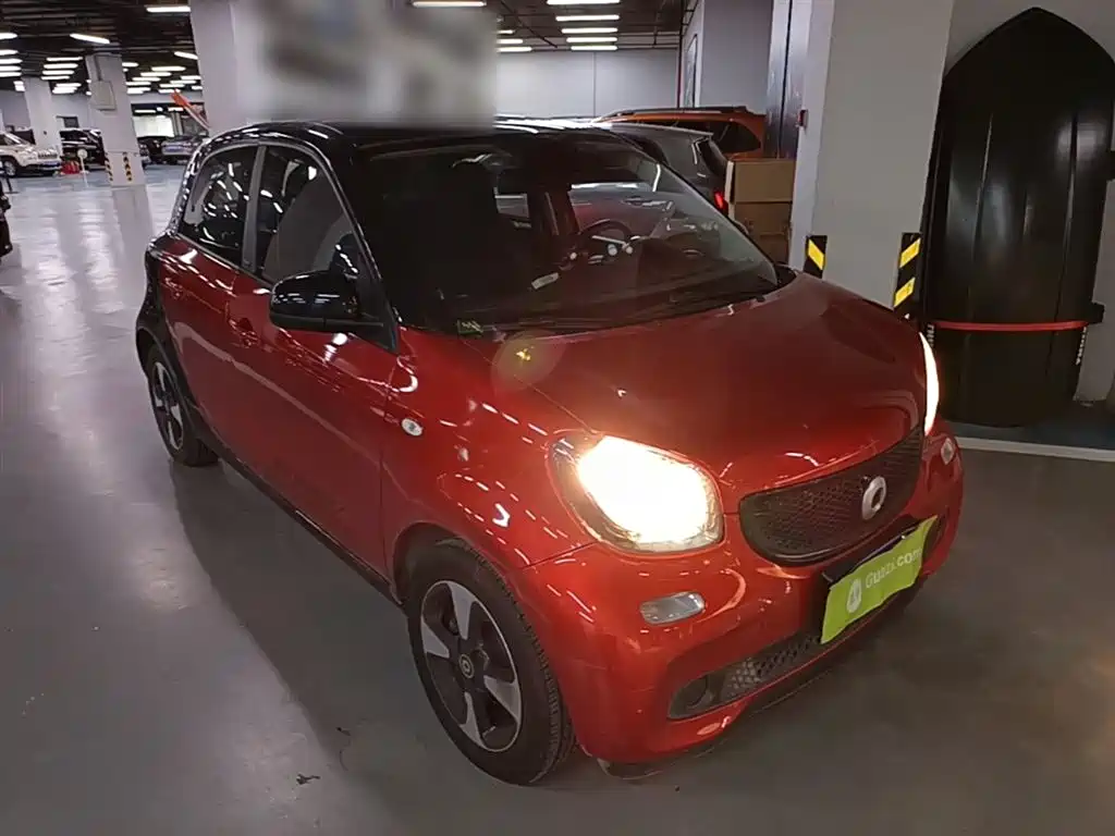 smart forfour 2018 2018 Model 0.9T 66kW Fashion Edition