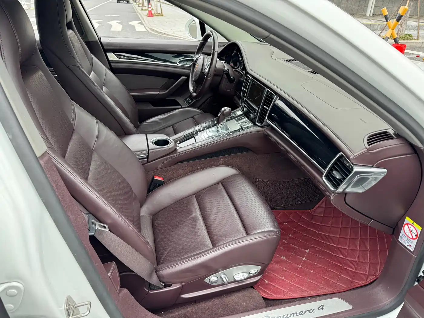 Porsche Panamera 2014 Panamera 4 3.0T фото 11