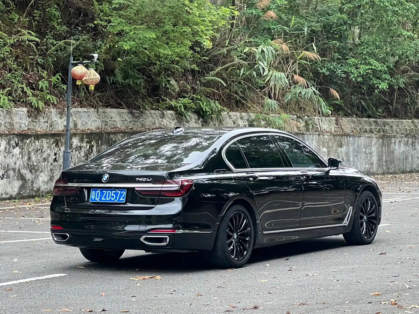 BMW 7 Series 2016 740Li Luxury фото 4