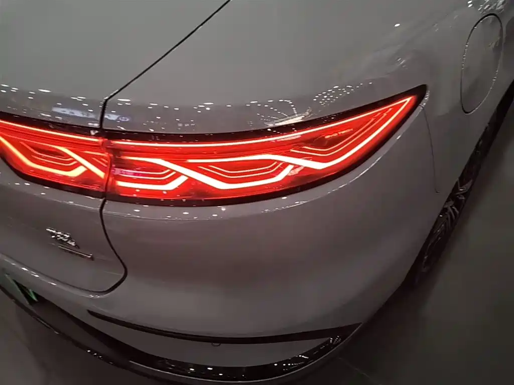 BYD Han 2025 DM-i Smart Driving Edition 125KM LiDAR Flagship фото 8