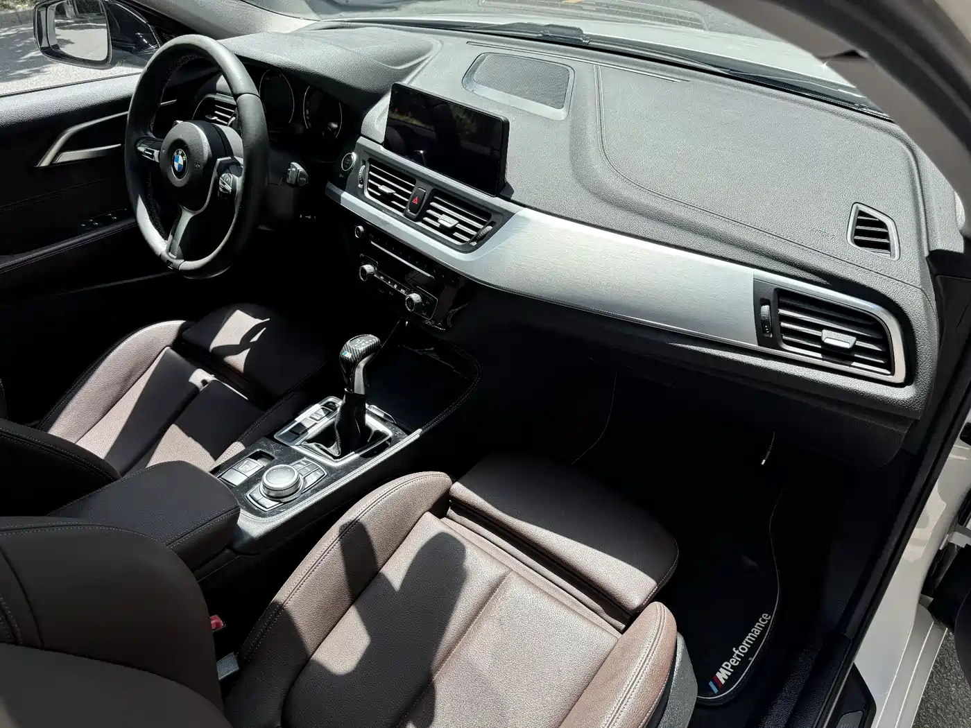BMW 1 Series 2019 120i M Sport Package фото 6