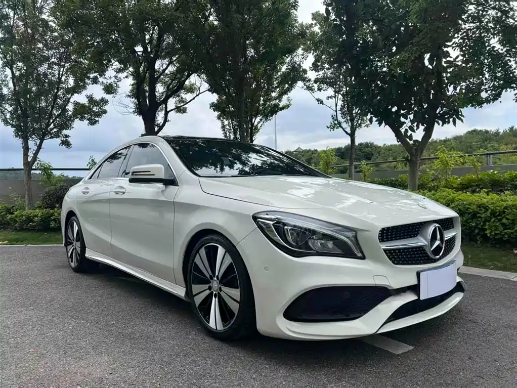 Mercedes-Benz CLA (Import) 2017 CLA 200 Dynamic фото 3