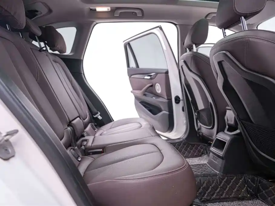 BMW X1 2022 sDrive20Li Fashion фото 24