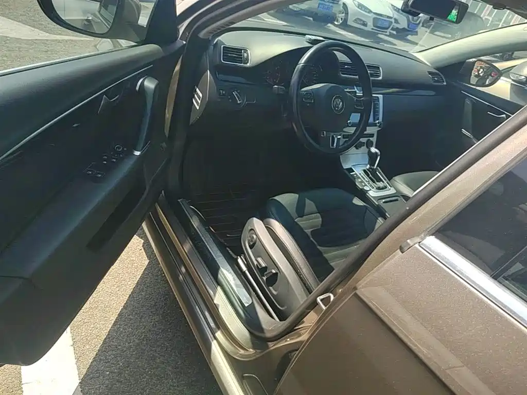Volkswagen Magotan 2015 Facelift 1.8TSI Luxury фото 16