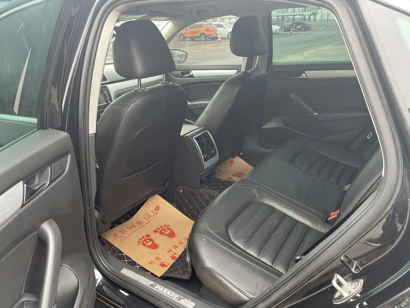 Volkswagen Passat 2014 1.8TSI DSG Executive Edition фото 10