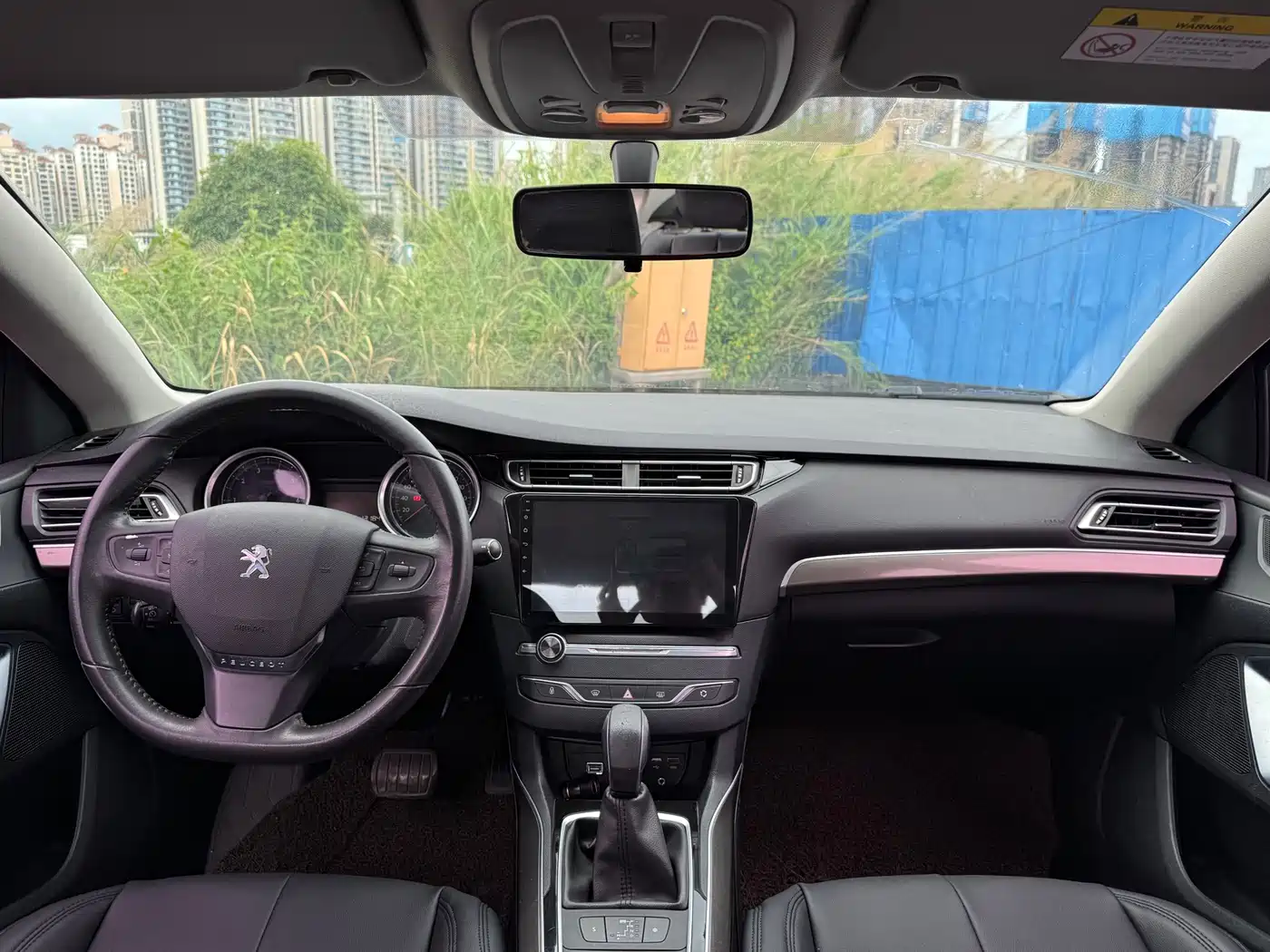 Peugeot 408 2015 Model 1.2T Automatic Luxury Edition фото 9