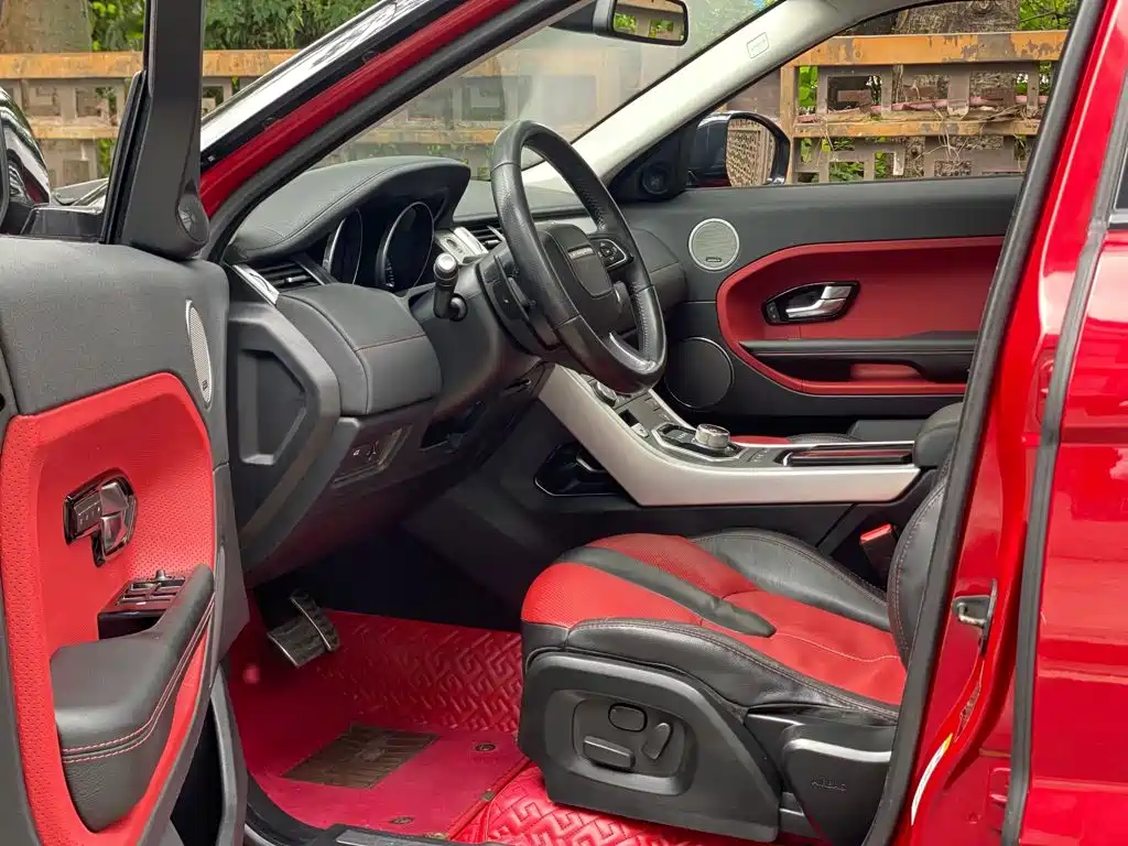 Land Rover Range Rover Evoque (Import) 2015 2014 2.0T 5-door Brilliance Sport