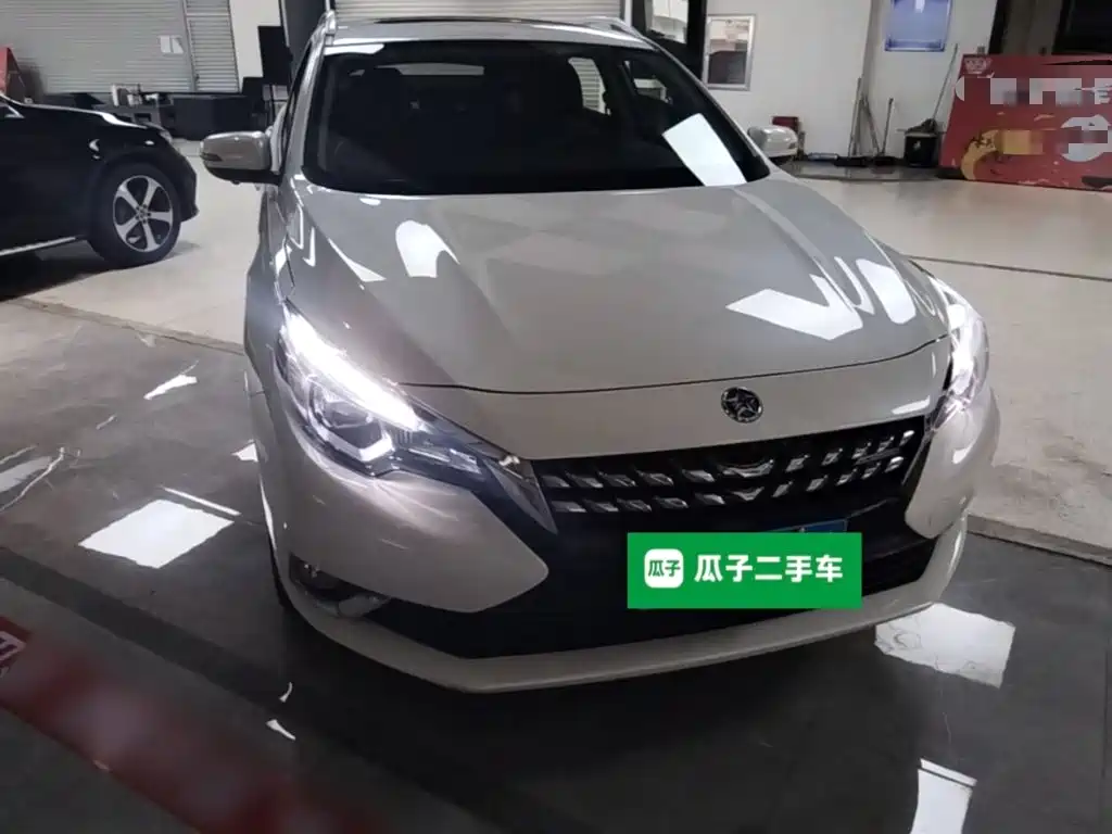 Venucia T90 2018 2018 2.0L CVT Smart Connection Intelligent Edition China V