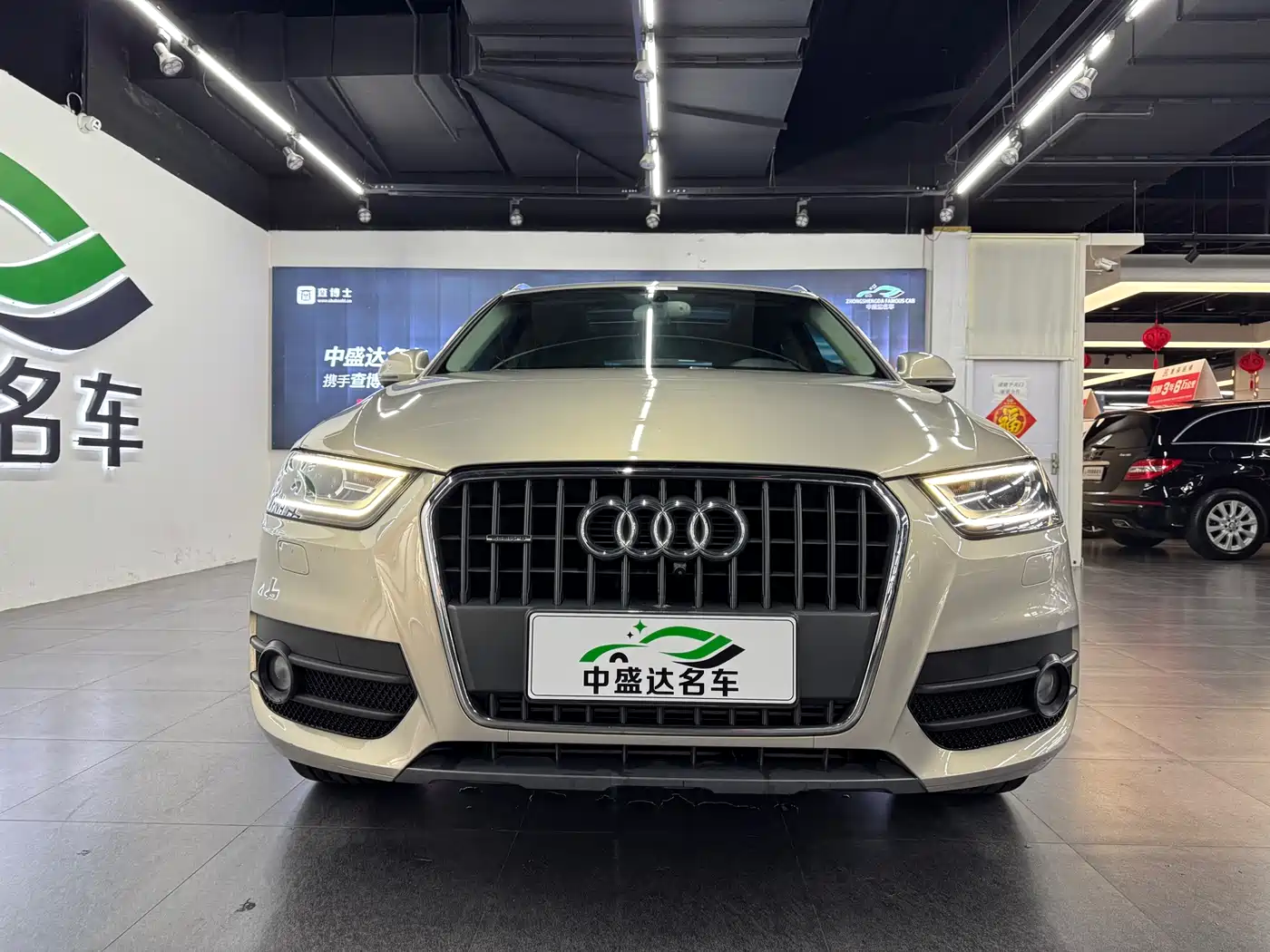 Audi Q3 (Import) 2012 35 TFSI quattro Comfort фото 2