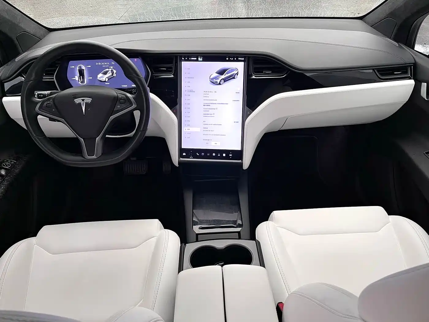TESLA MODEL X