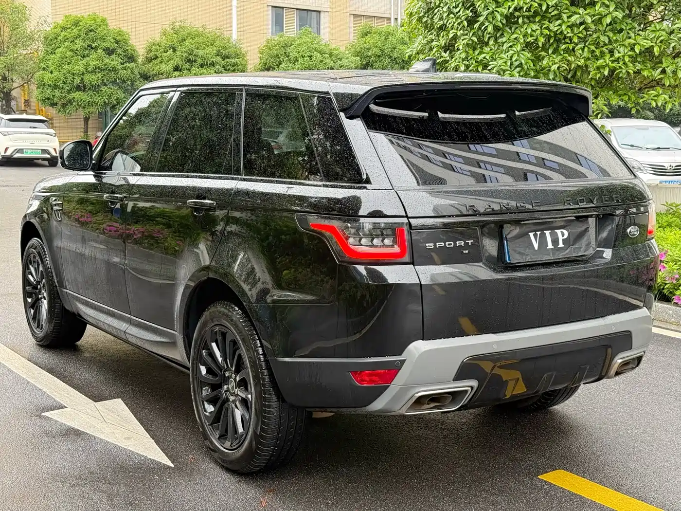 Land Rover Range Rover Sport 2021 3.0 L6 SE фото 4