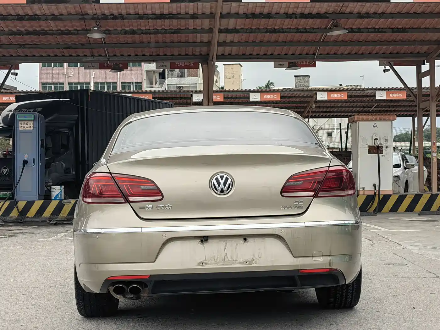 Volkswagen FAW-Volkswagen CC 2016 Model 1.8TSI Premium фото 5